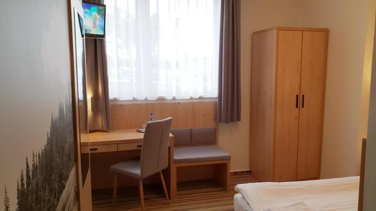 Ossowski Hotell